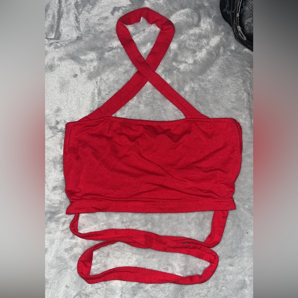 RED TWIST TOP